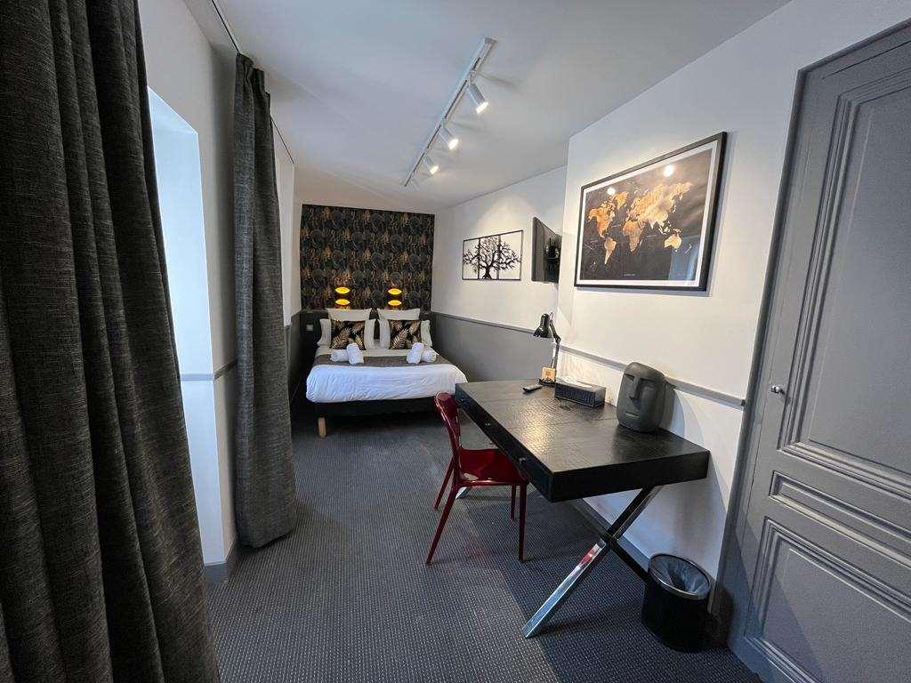 Hotel De Paris Lyon Room photo